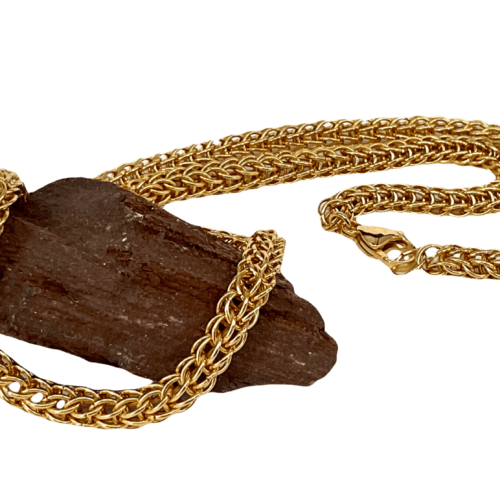 Full persian chainmail halskæde i forgyldt rustfri stål, kæden laves efter dine mål. Kæden er ca. 6mm. breden.
