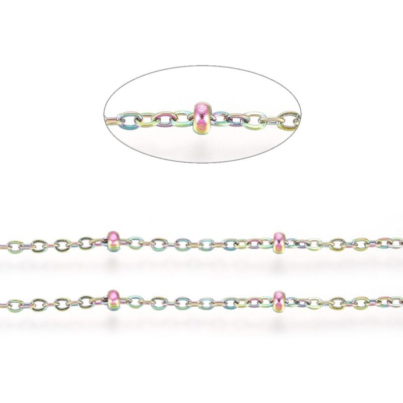 Tynd kæde i rustfri stål med kugler, i flere farver Kæden kaldes også satellit kæde. Du kan få lavet armbånd, halskæde eller andet, efter dine mål. Kæden er ca 1mm tyk og kuglerne er ca 2mm, du kan vælge imellem forgyldt, stål farvet og multi farvet.