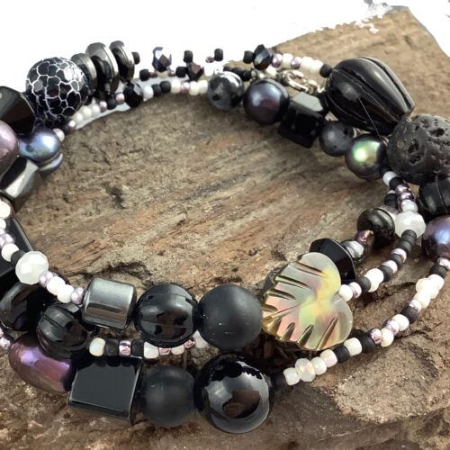 Halskæde / armbånd med ferskvandsperler , Onyx, Hæmatit, toho perler og lava sten